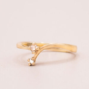 Junkyard-Gem-9c-t-Gold-Diamond-Twig-Ring