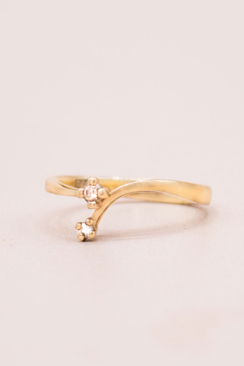 Junkyard-Gem-9c-t-Gold-Diamond-Twig-Ring