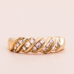 Junkyard Gem 9ct Gold Vintage Diamond Croissant Ring 0.25ct