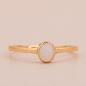 18ct Gold Opal Solitaire