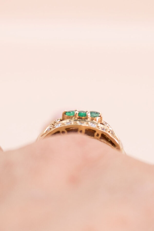 Junkyard Gem 9ct Gold Emerald Eye Inspired Ring