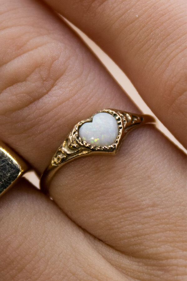 9ct Gold Opal Heart Signet Ring
