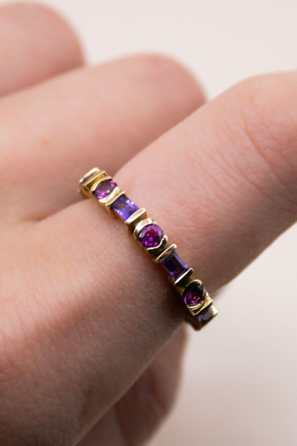 9ct Gold Articulated Garnet and Amethyst Ring